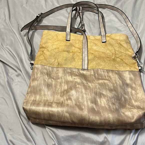 Miss Caprice crossbody bag with handles. Suede look. - Picture 4 of 4